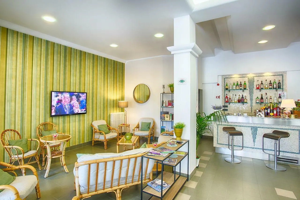 Albergo Villa Lucia Bellaria-Igea Marina 2*,  Italy